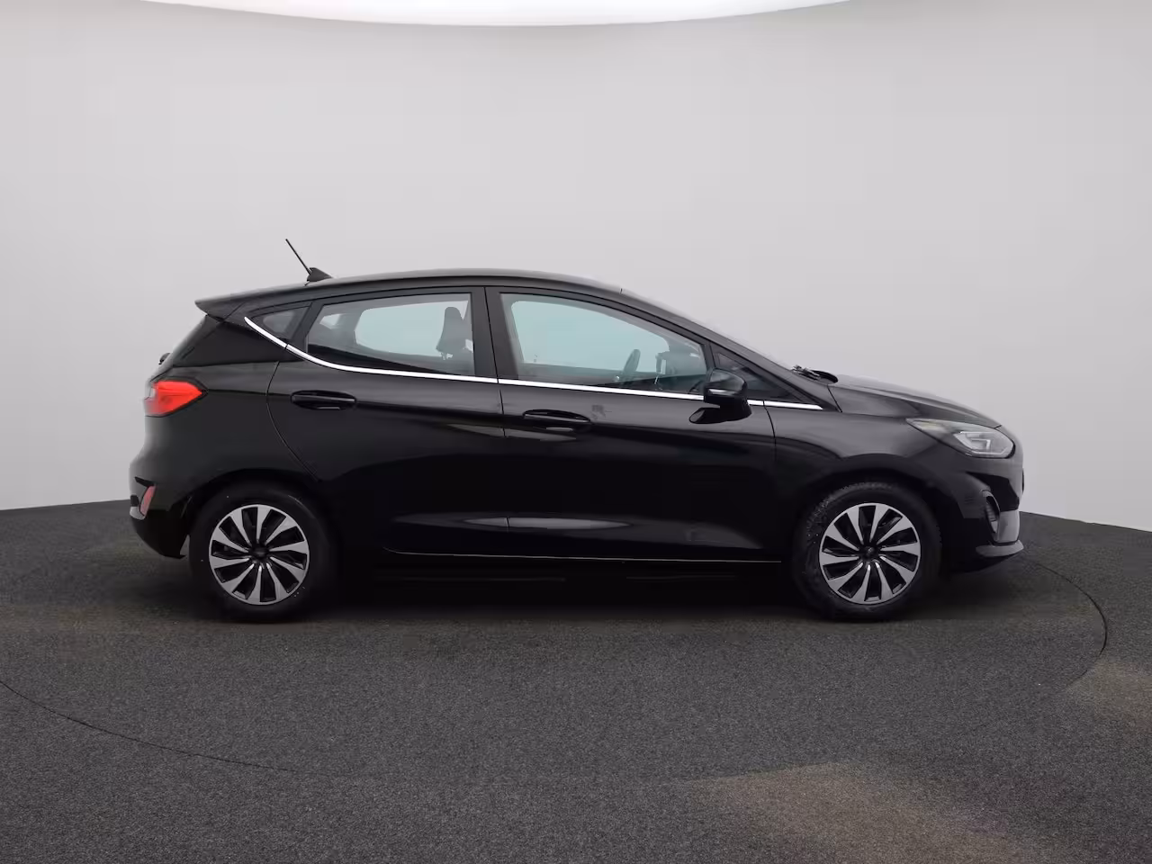 Ford Fiesta 1.0 EcoBoost Hybrid Titanium | AUTOMAAT | Cruise Control | Airco | Draadloos Opladen | Nav