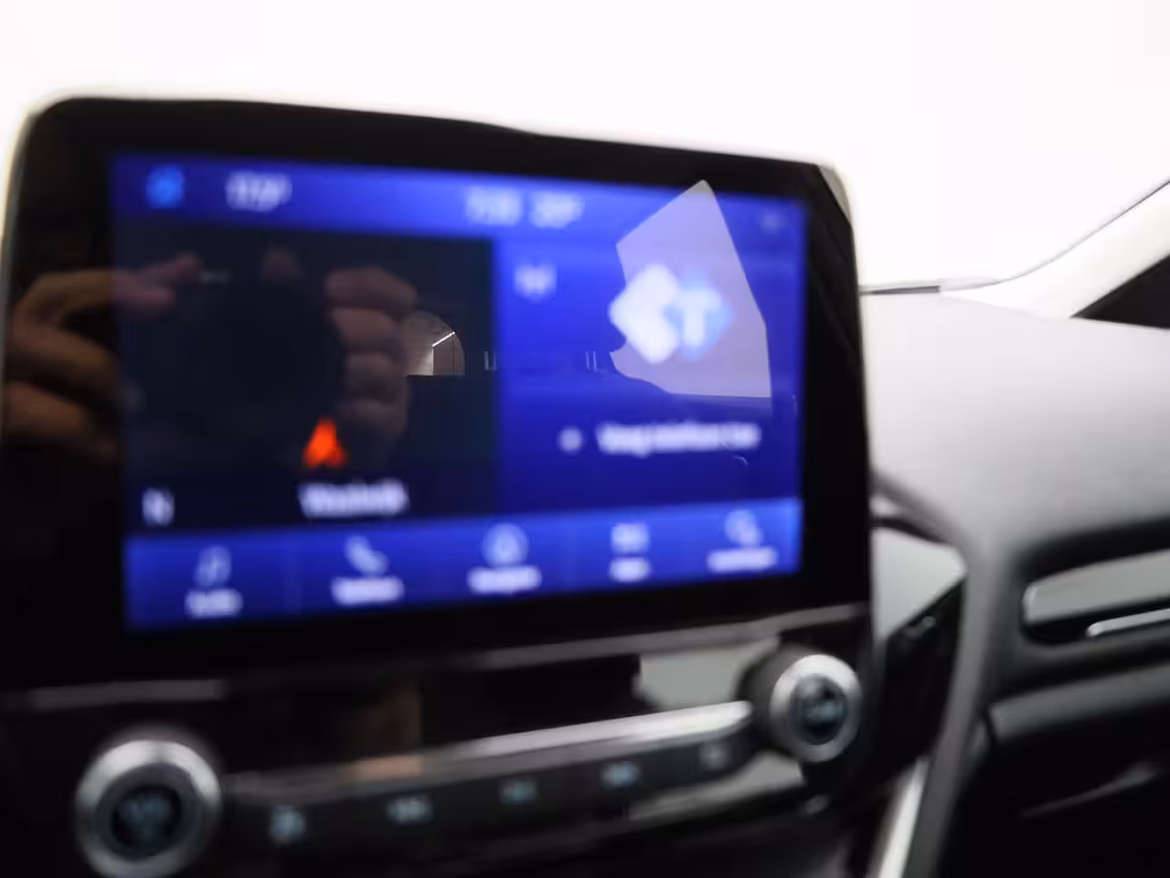 Ford Fiesta 1.0 EcoBoost Hybrid Titanium | AUTOMAAT | Cruise Control | Airco | Draadloos Opladen | Nav