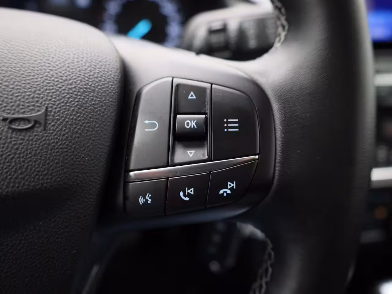 Ford Fiesta 1.0 EcoBoost Hybrid Titanium | AUTOMAAT | Cruise Control | Airco | Draadloos Opladen | Nav