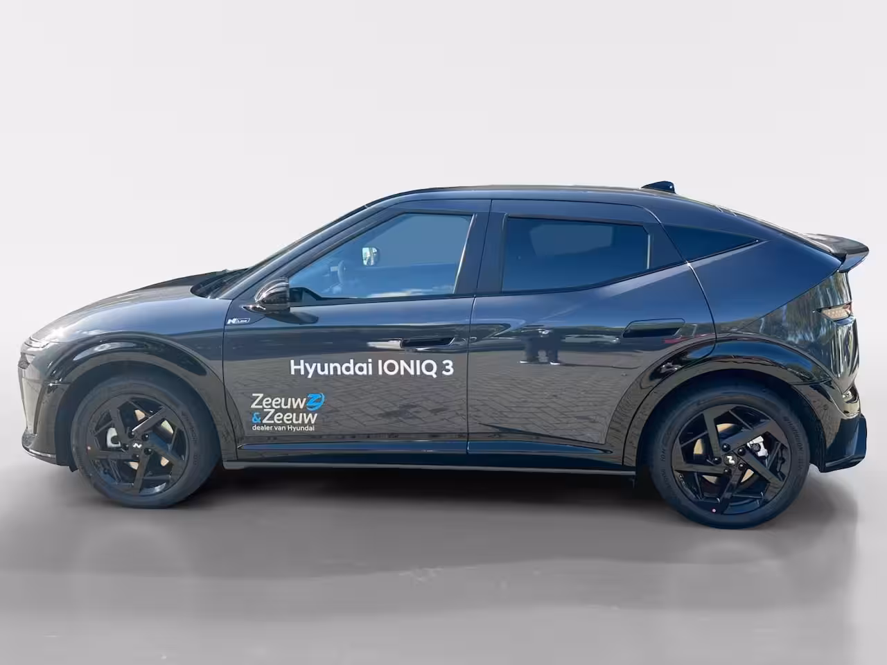 Hyundai IONIQ 3 N Line 61 kWh NU NIEUW TE BESTELLEN BIJ ZEEUW&ZEEUW ROOSENDAAL, BELDER 37 LET OP: Prijs
