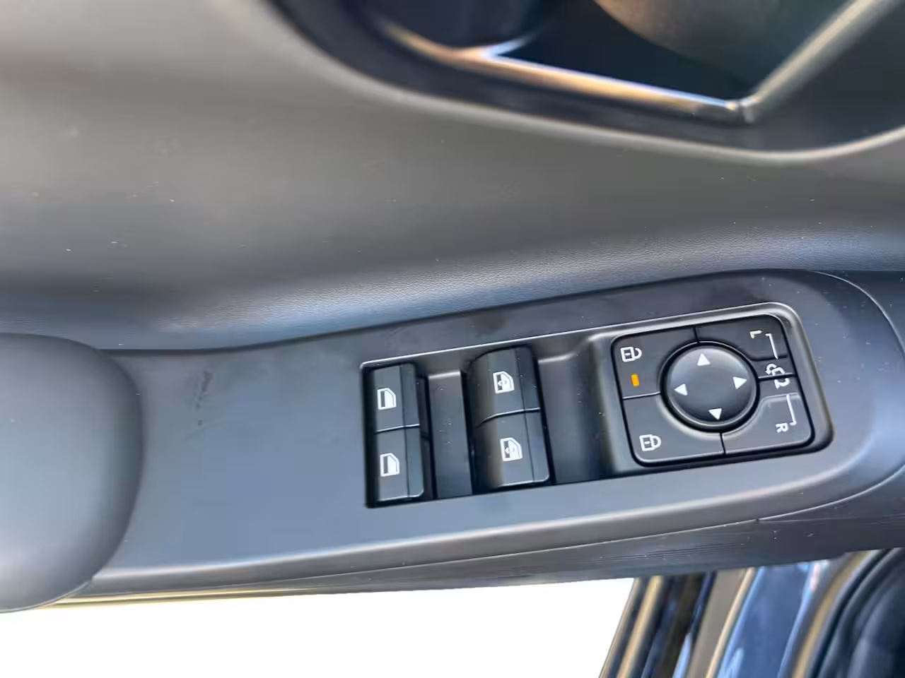 Hyundai IONIQ 3 N Line 61 kWh NU NIEUW TE BESTELLEN BIJ ZEEUW&ZEEUW ROOSENDAAL, BELDER 37 LET OP: Prijs