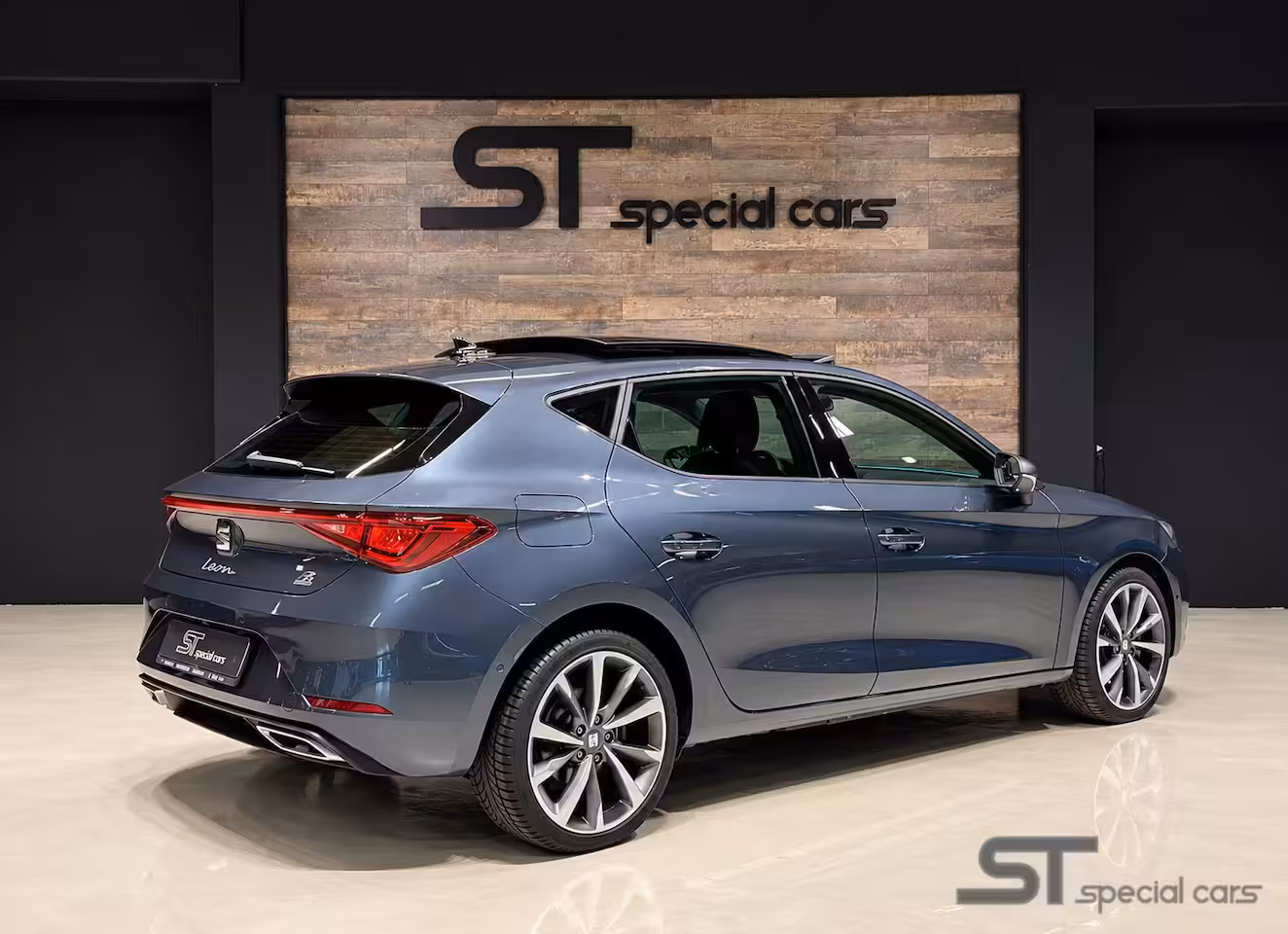 Seat Leon 1.4 TSI eHybrid PHEV FR|Pano|Memory|Dealer ond