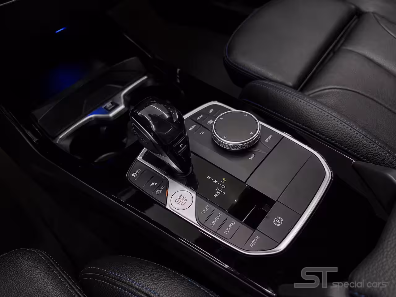 BMW 1-serie M135i xDrive|Harman|HUP|Memory|Leder|Virtual