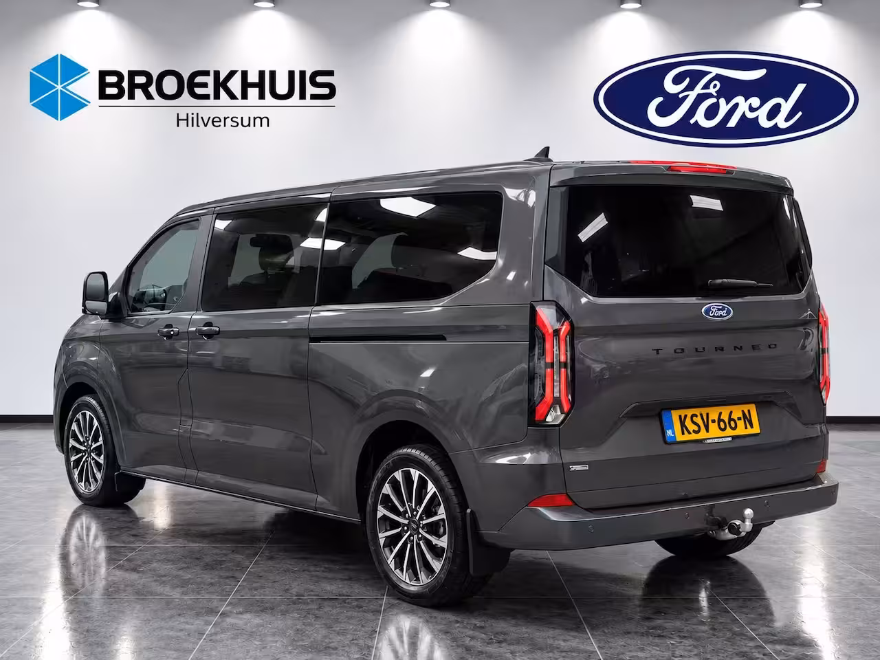 Ford Transit Custom Tourneo 340 2.5 PHEV L2H1 Titanium X 233pk | Elekt. schuifdeuren | Elekt. Trekhaak | B&O Audio | 5