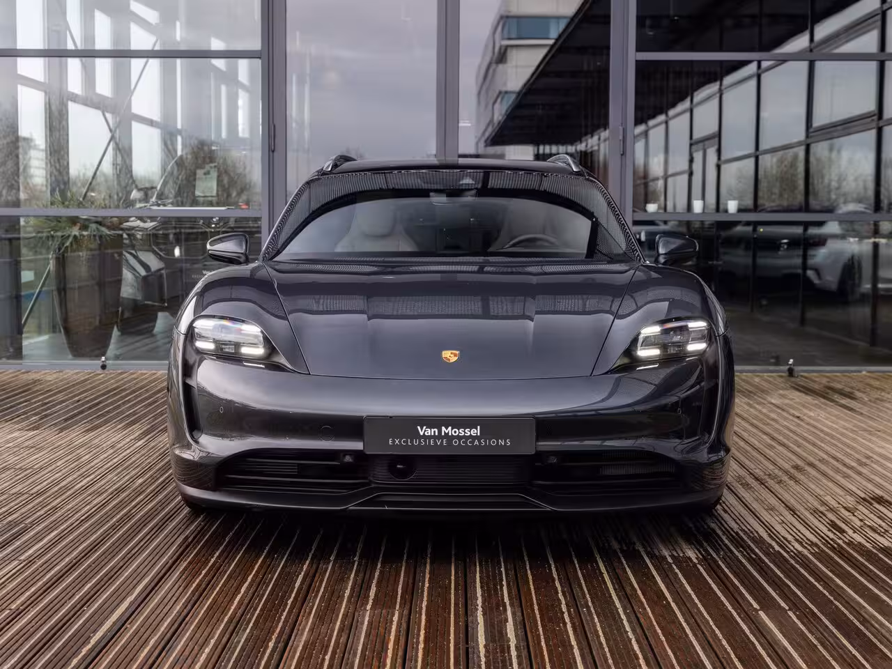 Porsche Taycan Sport Turismo 79 kWh | BOSE | PASM LUCHTVERING | PANORAMADAK | 20 INCH | ACHTERUITRIJCAMERA | WARMTEPOMP