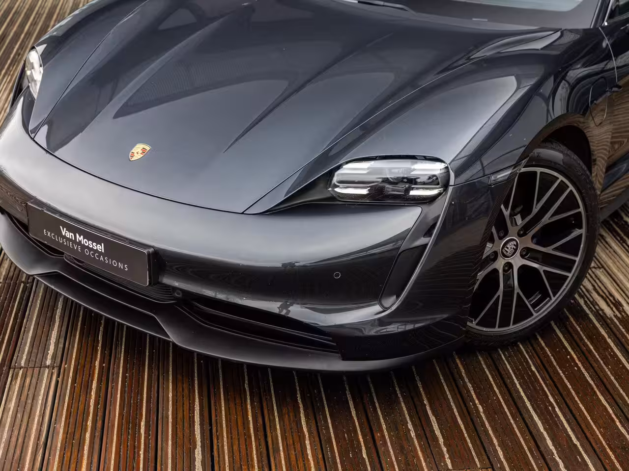 Porsche Taycan Sport Turismo 79 kWh | BOSE | PASM LUCHTVERING | PANORAMADAK | 20 INCH | ACHTERUITRIJCAMERA | WARMTEPOMP
