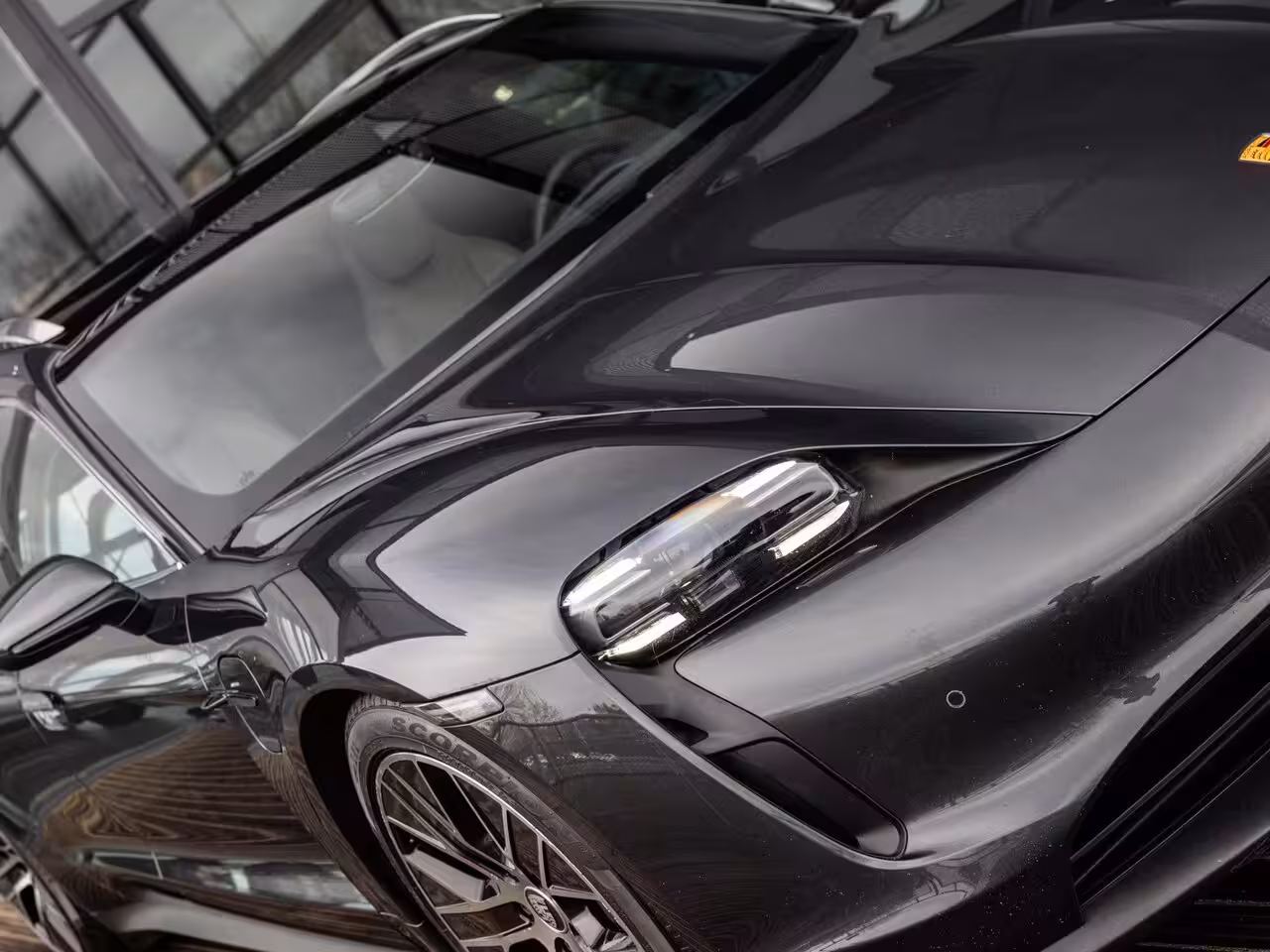 Porsche Taycan Sport Turismo 79 kWh | BOSE | PASM LUCHTVERING | PANORAMADAK | 20 INCH | ACHTERUITRIJCAMERA | WARMTEPOMP