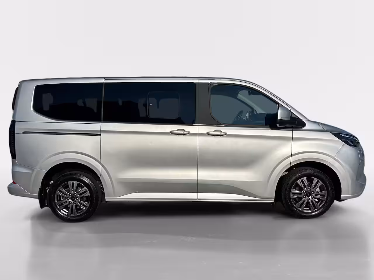 Ford Transit Custom Tourneo 340 2.5 PHEV L1H1 Titanium | EXCL. BTW INCL BPM Elek. Trekhaak | 2300KG Trekgewicht | Stoe