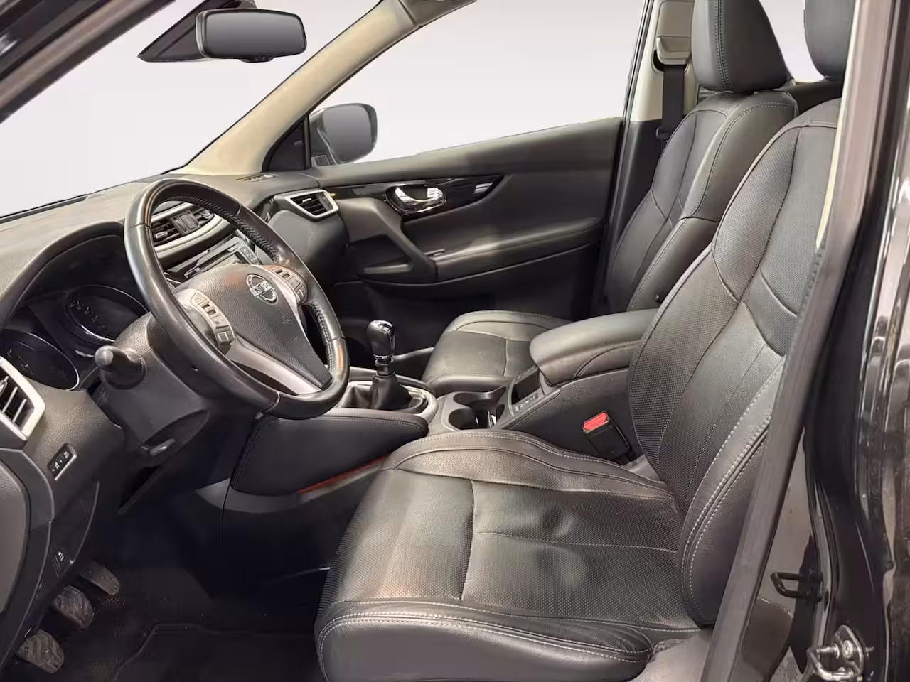 Nissan Qashqai 1.2 Tekna | ALL SEASON BANDEN | STOELVERWARMING | PANORAMA DAK | 360 CAMERA | ELEKTRISCHE