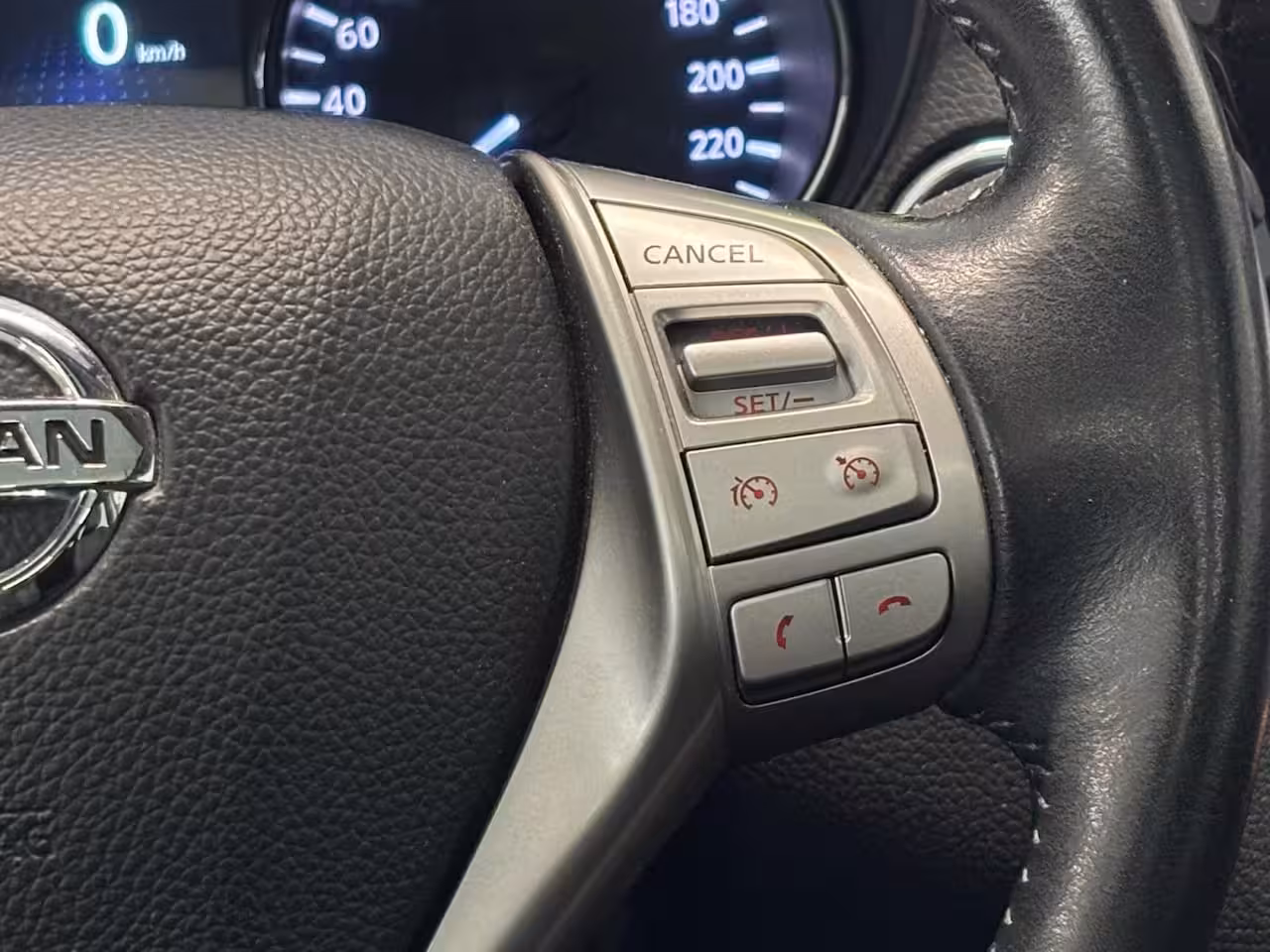 Nissan Qashqai 1.2 Tekna | ALL SEASON BANDEN | STOELVERWARMING | PANORAMA DAK | 360 CAMERA | ELEKTRISCHE