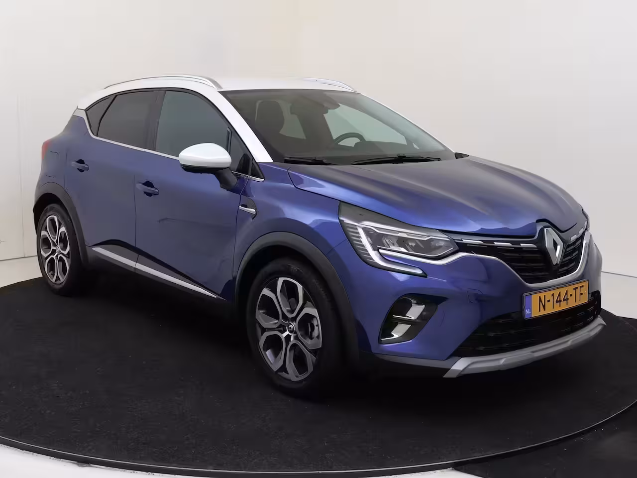 Renault Captur 1.6 E-Tech Hybrid 145PK Intens Addaptive Cruise Control | Trekhaak | Navigatie | LM Velgen