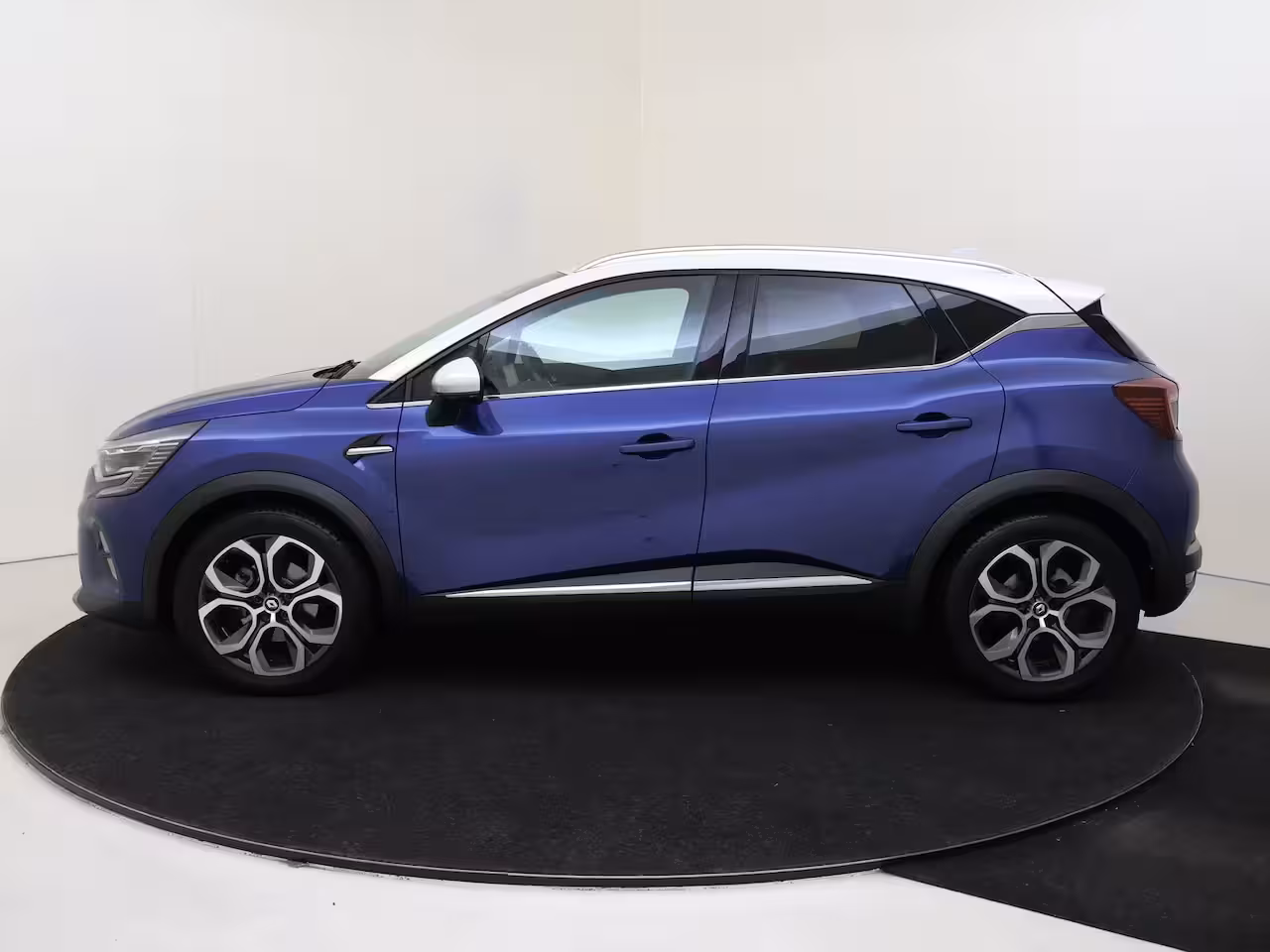 Renault Captur 1.6 E-Tech Hybrid 145PK Intens Addaptive Cruise Control | Trekhaak | Navigatie | LM Velgen