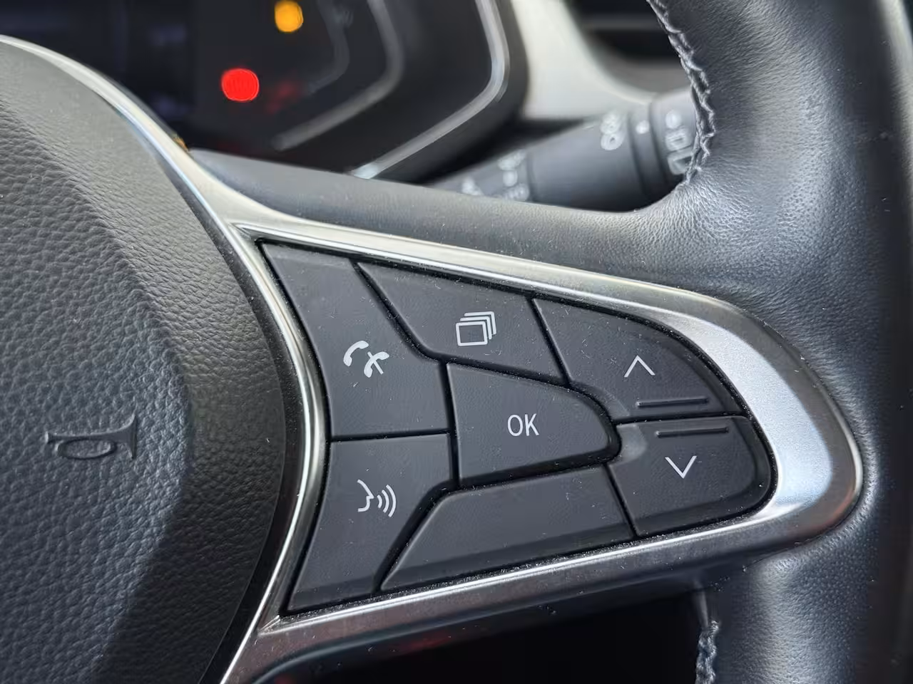 Renault Captur 1.6 E-Tech Hybrid 145PK Intens Addaptive Cruise Control | Trekhaak | Navigatie | LM Velgen