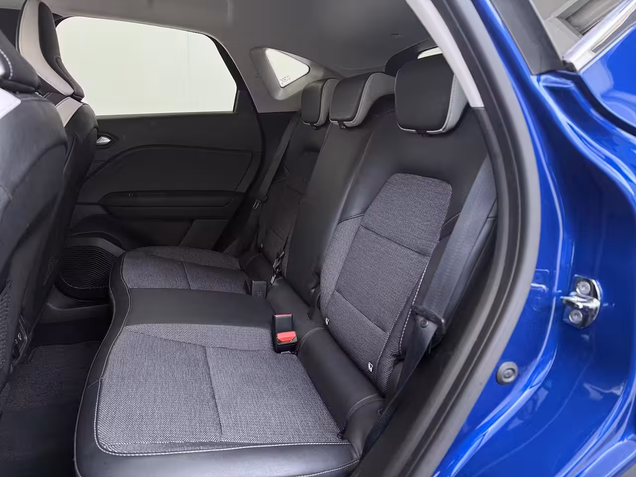 Renault Captur 1.6 E-Tech Hybrid 145PK Intens Addaptive Cruise Control | Trekhaak | Navigatie | LM Velgen