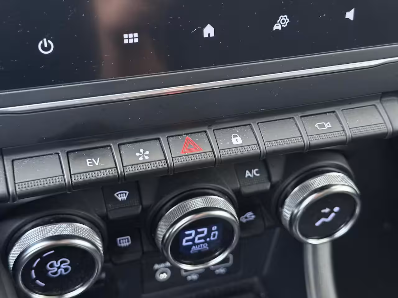 Renault Captur 1.6 E-Tech Hybrid 145PK Intens Addaptive Cruise Control | Trekhaak | Navigatie | LM Velgen