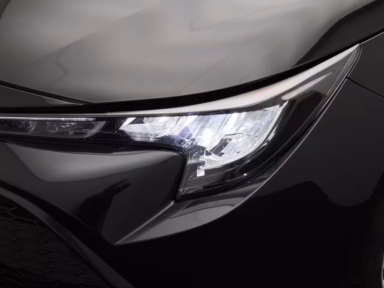 Toyota Corolla 1.8 Hybrid Business | Achteruitrijcamera | Climat Control | Apple Carplay
