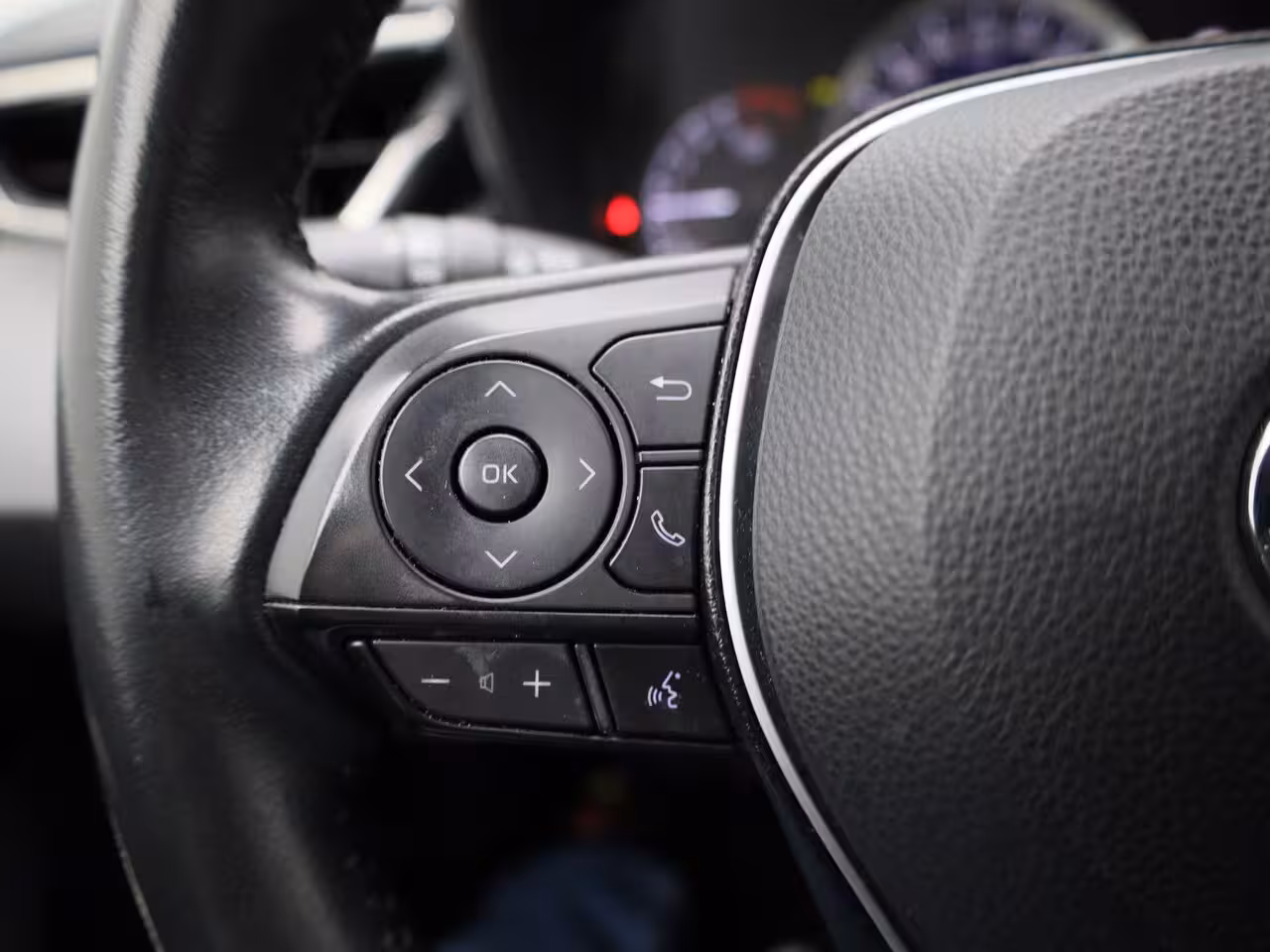 Toyota Corolla 1.8 Hybrid Business | Achteruitrijcamera | Climat Control | Apple Carplay