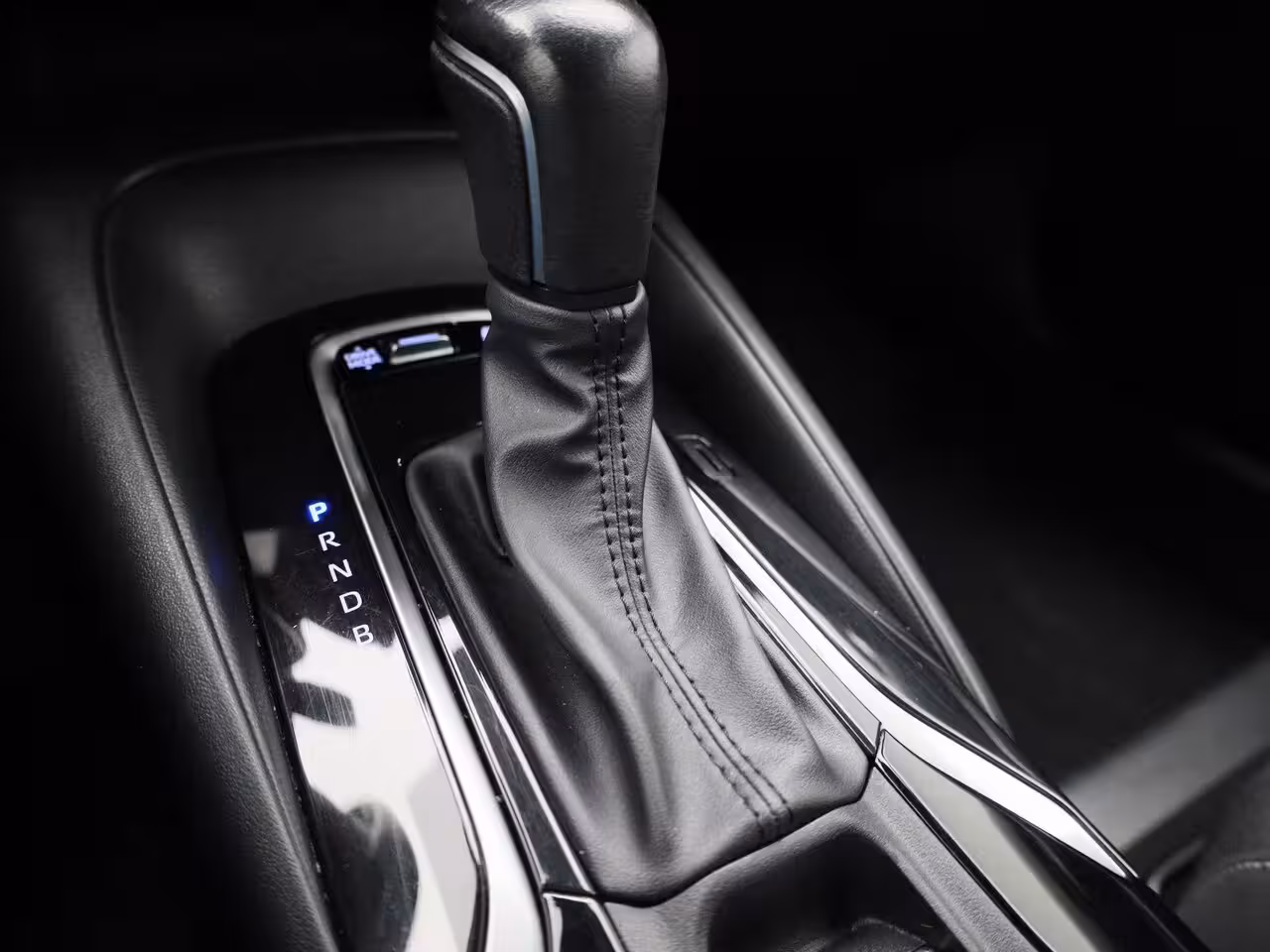Toyota Corolla 1.8 Hybrid Business | Achteruitrijcamera | Climat Control | Apple Carplay