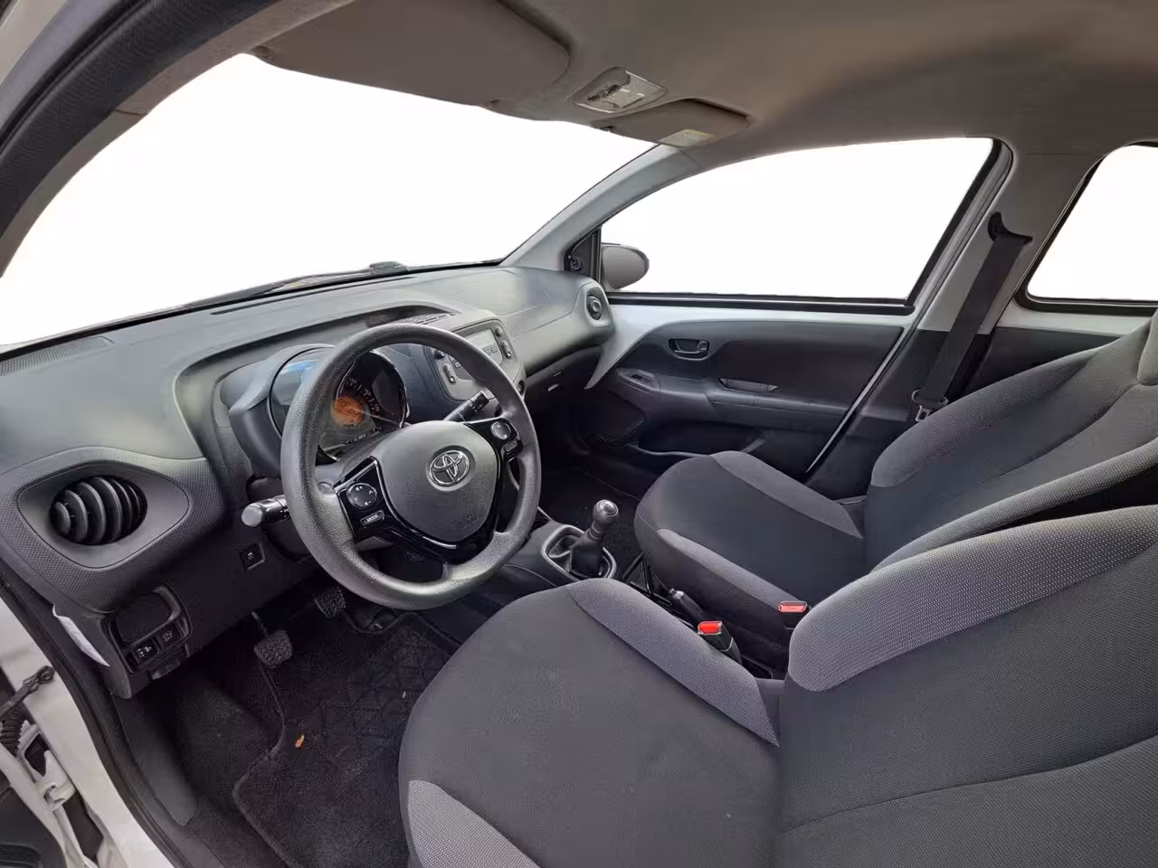 Toyota Aygo 1.0 VVT-i x-fun | Airco | Cruise Control | 12 Maanden BOVAG Garantie |