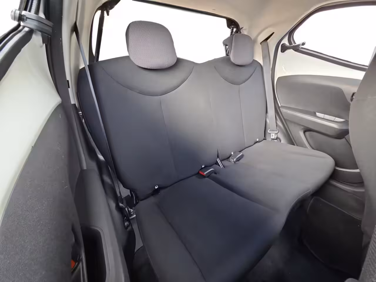 Toyota Aygo 1.0 VVT-i x-fun | Airco | Cruise Control | 12 Maanden BOVAG Garantie |