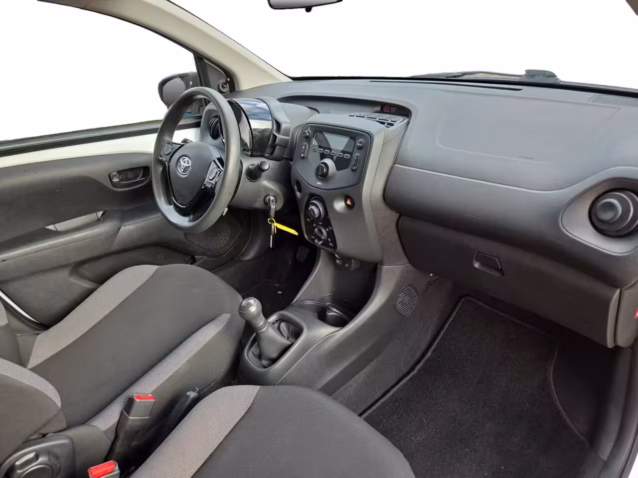 Toyota Aygo 1.0 VVT-i x-fun | Airco | Cruise Control | 12 Maanden BOVAG Garantie |