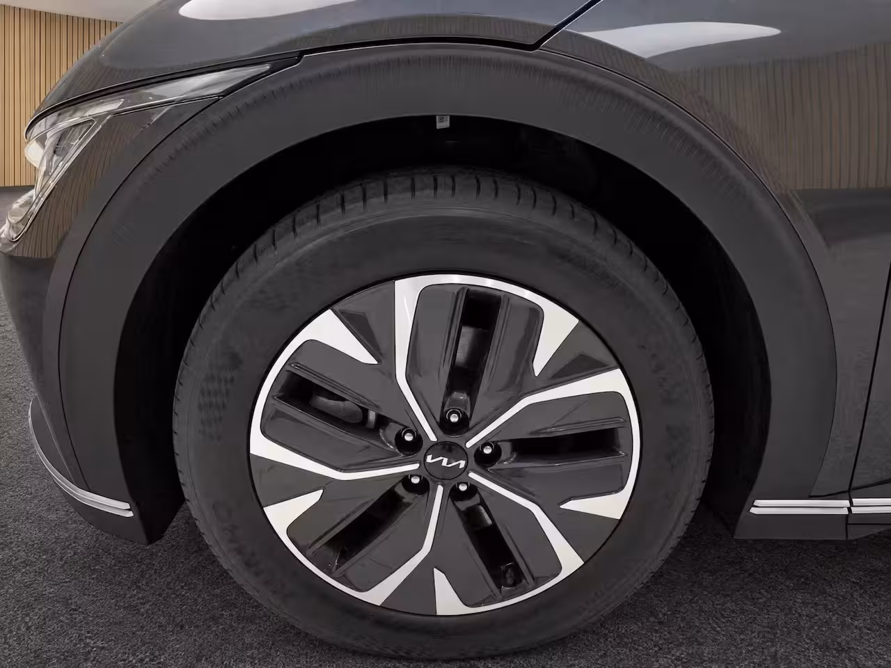 Kia EV6 Light Edition 58 kWh Dealer onderhouden | Stoel + stuurverwarming | Climate control | ACC