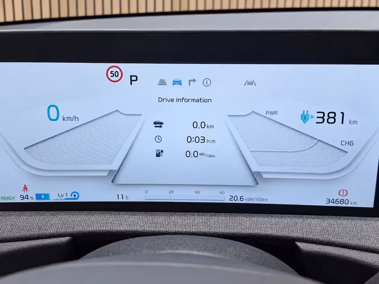 Kia EV6 Light Edition 58 kWh Dealer onderhouden | Stoel + stuurverwarming | Climate control | ACC