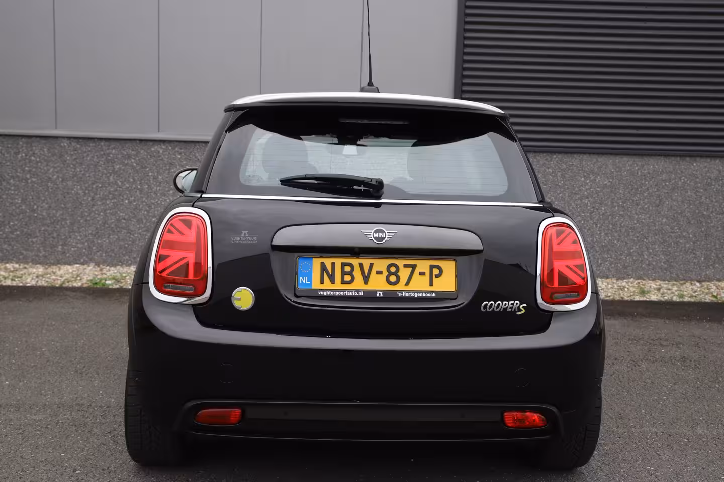 Mini Electric SE 184pk 33 kWh/ Led/Carplay/W-pomp/3-Fase/Premium audio/17"