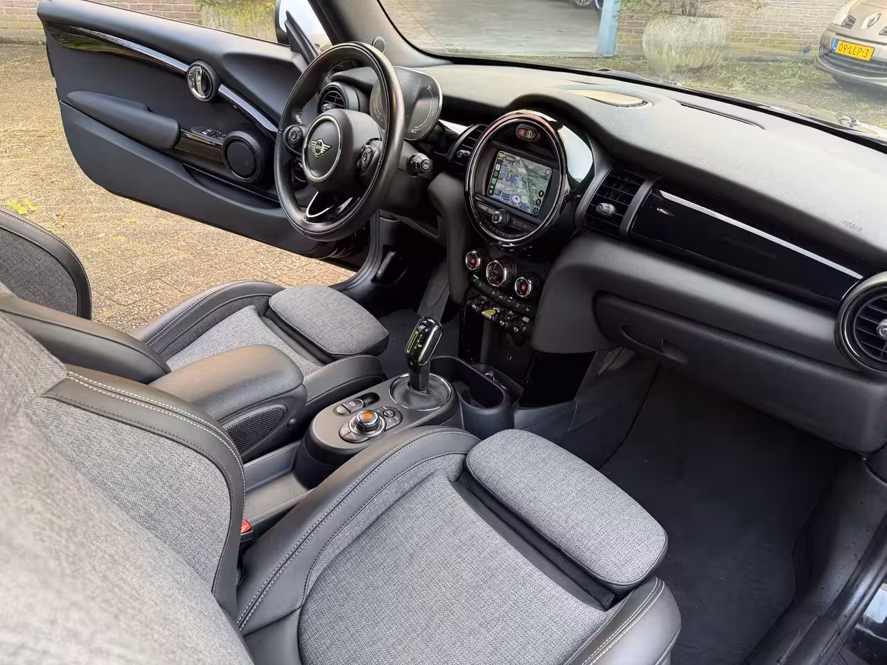 Mini Electric SE 184pk 33 kWh/ Led/Carplay/W-pomp/3-Fase/Premium audio/17"