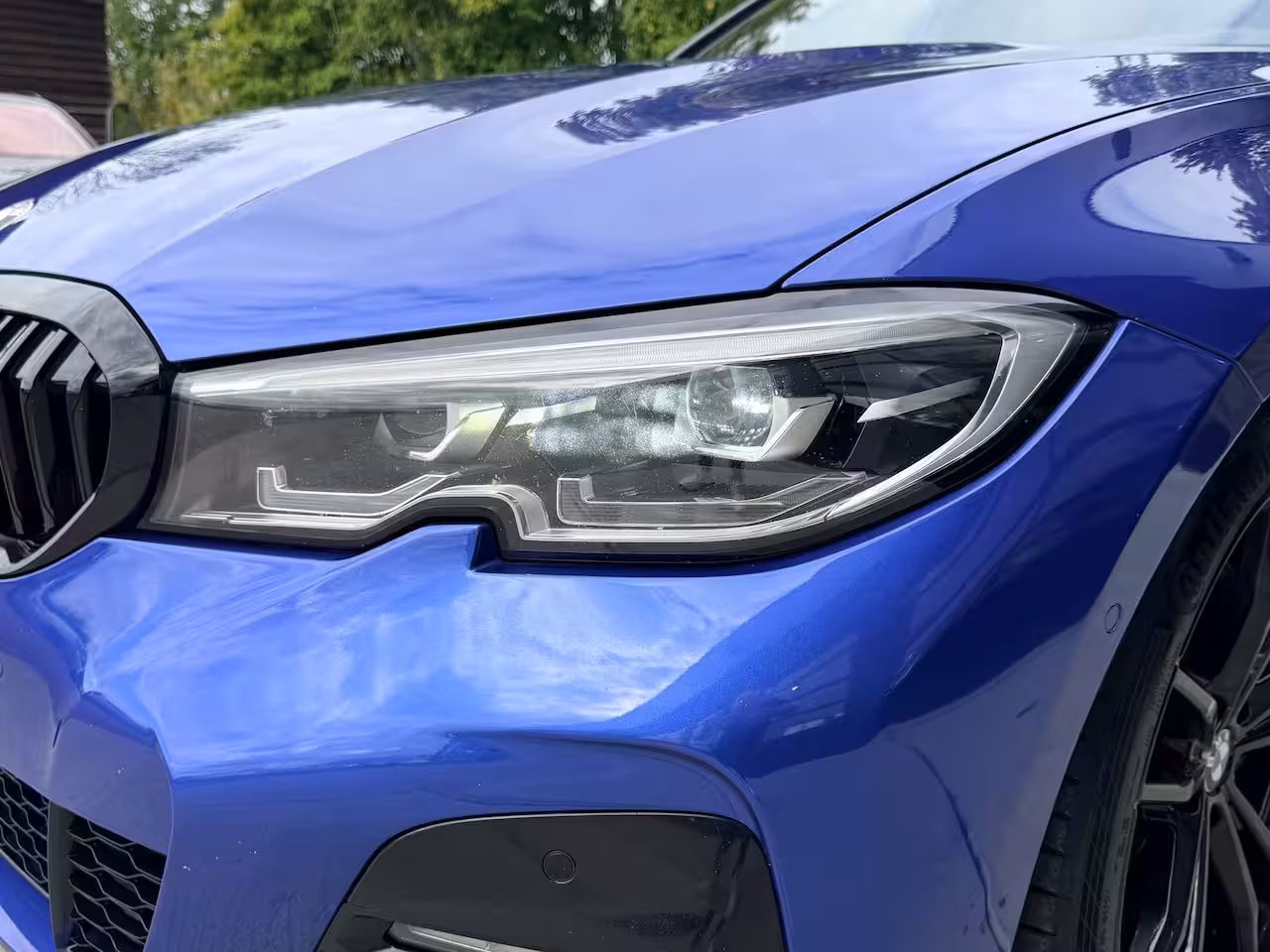 BMW 3-serie 320i High Executive Edition | M-pakket | Leer | Schuif/kantel dak | LED |