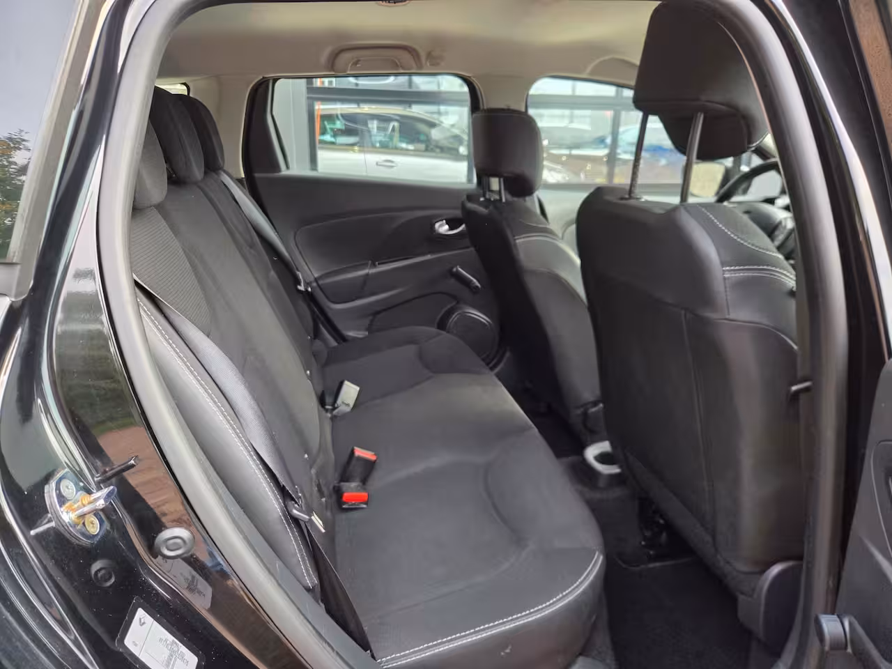 Renault Clio Estate 0.9 TCe Expression | Trekhaak | Navigatie