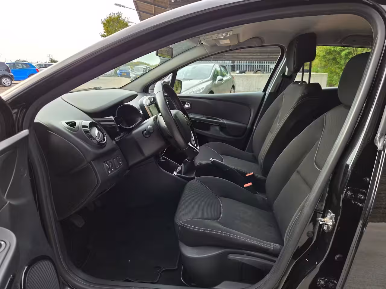 Renault Clio Estate 0.9 TCe Expression | Trekhaak | Navigatie