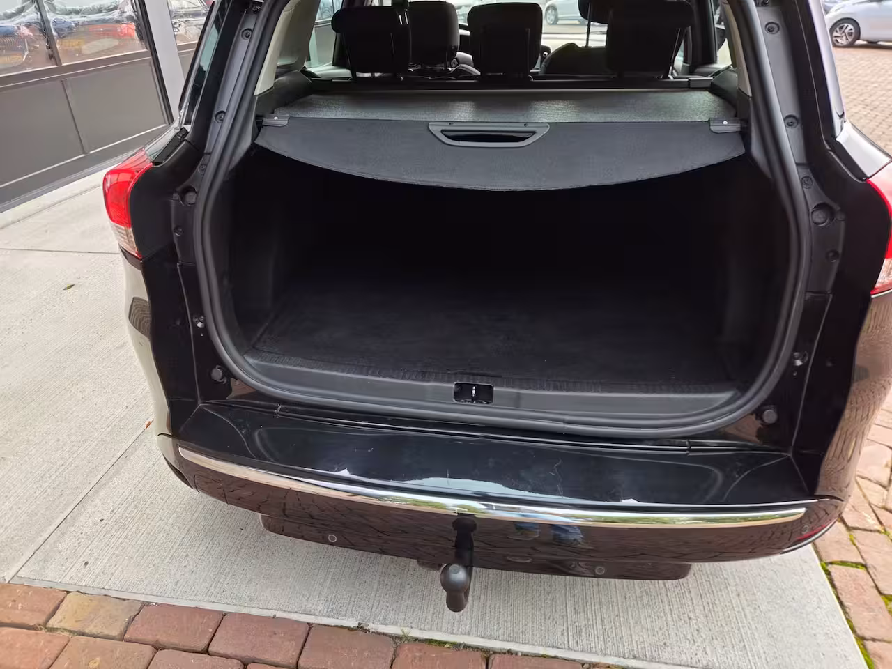 Renault Clio Estate 0.9 TCe Expression | Trekhaak | Navigatie