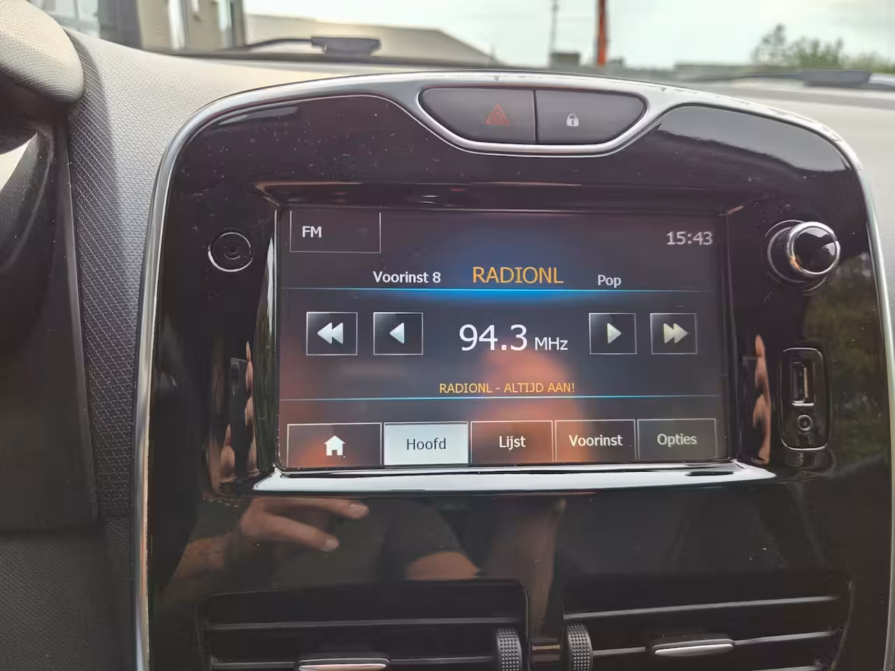 Renault Clio Estate 0.9 TCe Expression | Trekhaak | Navigatie