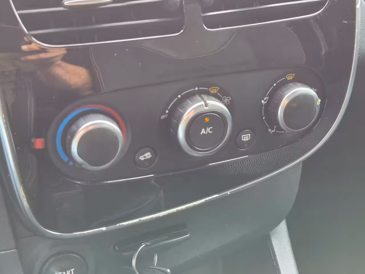 Renault Clio Estate 0.9 TCe Expression | Trekhaak | Navigatie