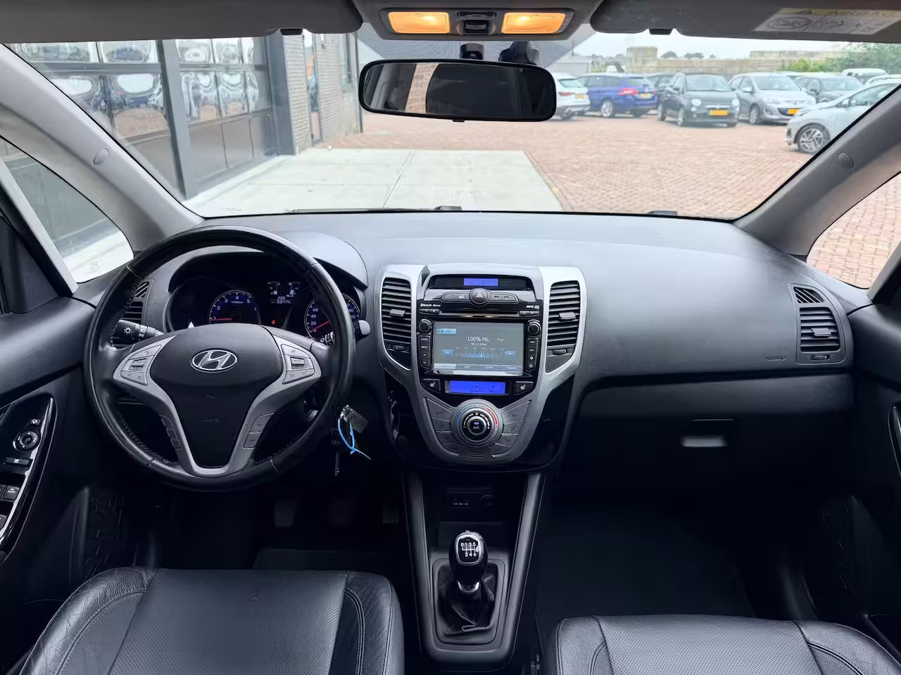 Hyundai ix20 1.6i i-Catcher | Schuif/Kantel dak | Leer | Navi |