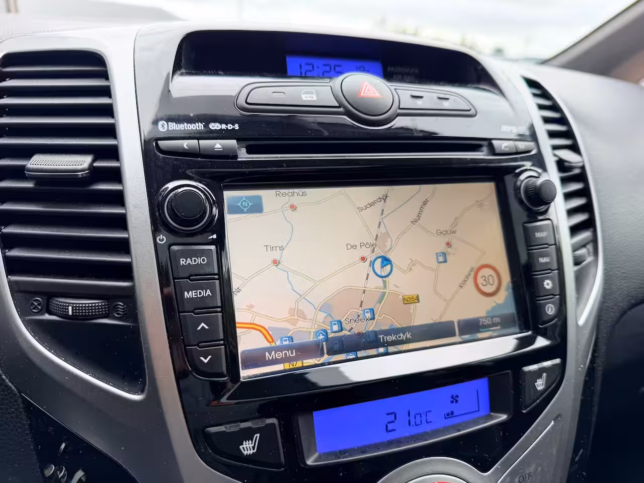 Hyundai ix20 1.6i i-Catcher | Schuif/Kantel dak | Leer | Navi |