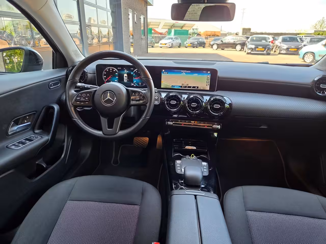 Mercedes-Benz A-klasse 180 Business Solution | Automaat | Widescreen | NL auto |