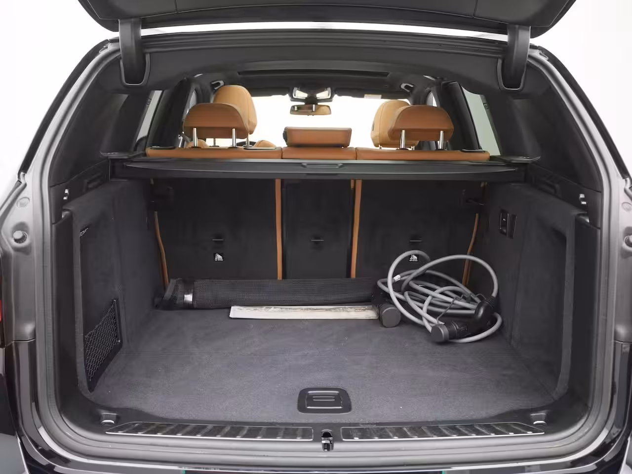 BMW iX3 Executive | 97% SOH | M-SPORT | TREKHAAK | PANORAMA- SCHUIFDAK | LEER | ACHTERUITRIJCAMERA