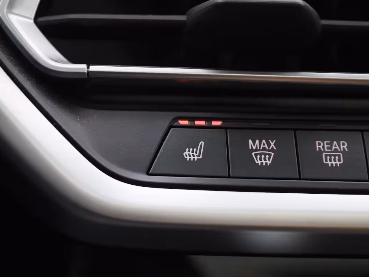 BMW iX3 Executive | 97% SOH | M-SPORT | TREKHAAK | PANORAMA- SCHUIFDAK | LEER | ACHTERUITRIJCAMERA