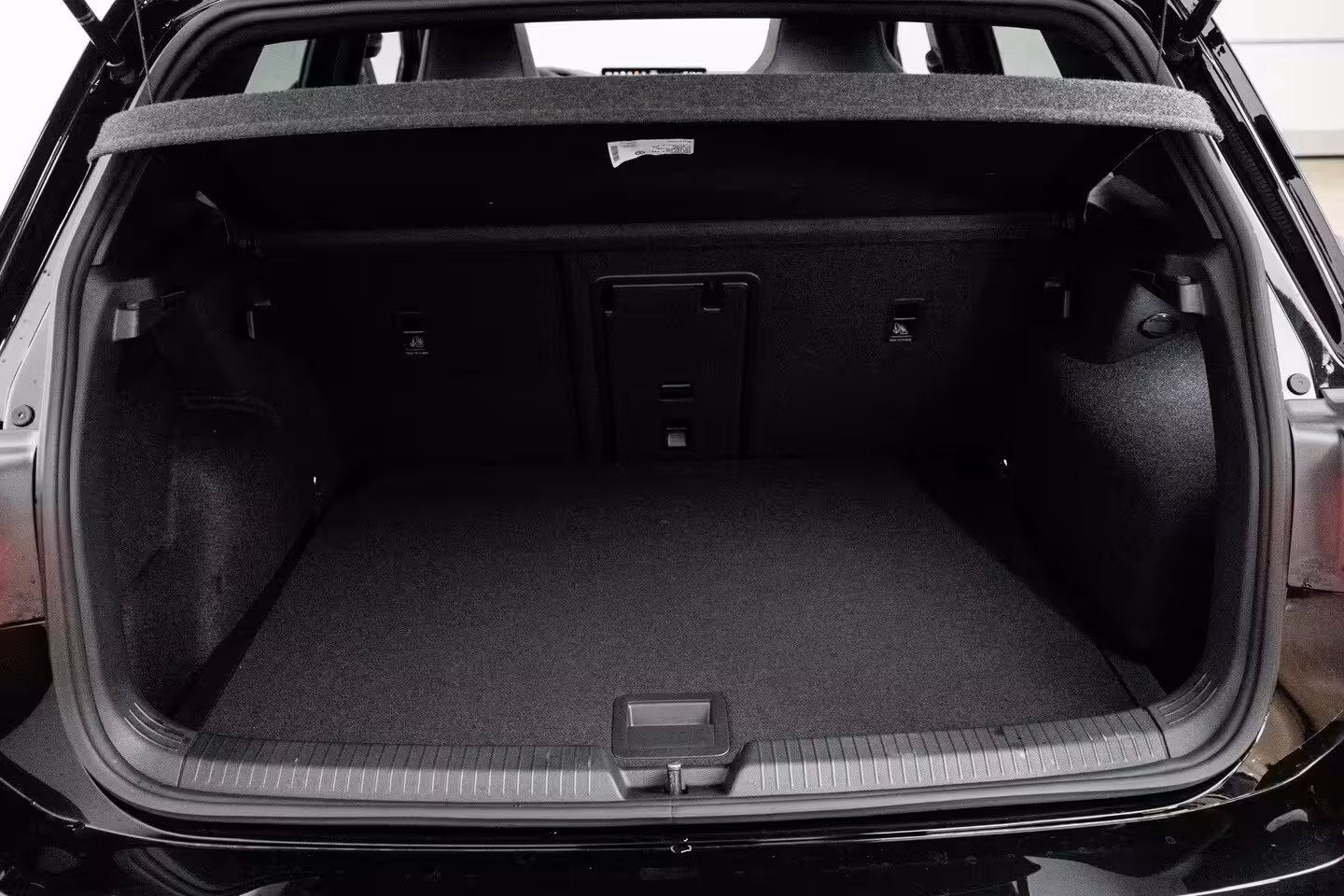 Volkswagen Golf Plus 1.5 eTSI 150PK R-Line | 360 camera | Schuif-kanteldak | R-Line stoelen | Sportonderstel |