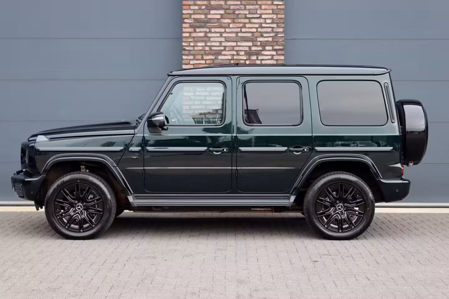 Mercedes-Benz G-klasse 580 AMG Line 116 kWh | Schuifdak | Techniekpakket | Distronic | Burmester | Nappa Leder |