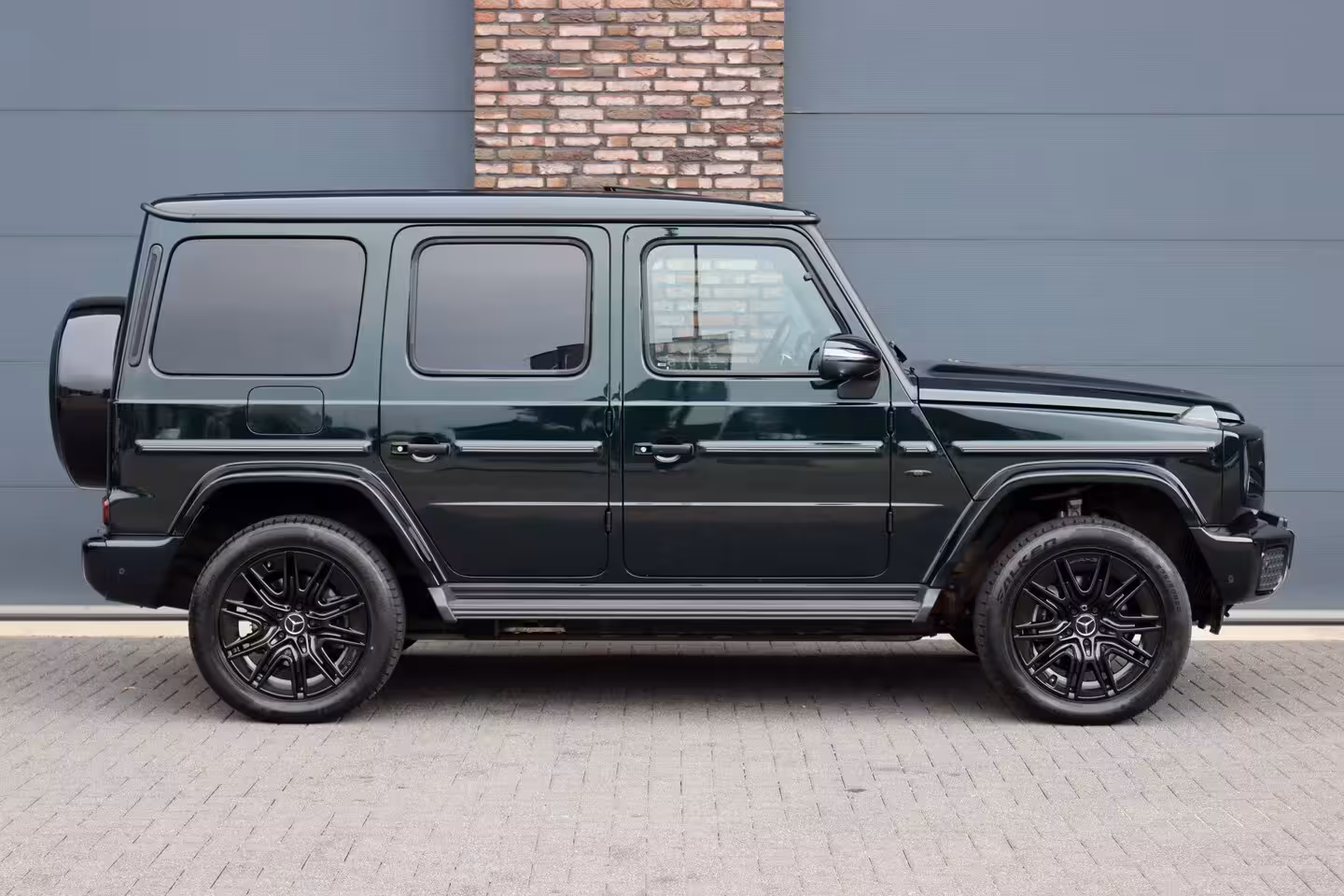 Mercedes-Benz G-klasse 580 AMG Line 116 kWh | Schuifdak | Techniekpakket | Distronic | Burmester | Nappa Leder |