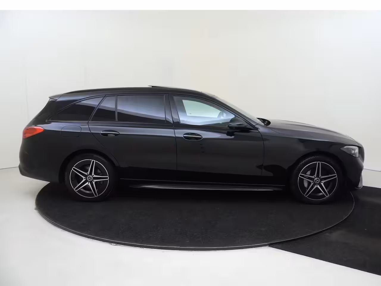 Mercedes-Benz C-klasse Estate 300 e AMG Line / Panoramadak/ Night/ Memory/ Digital Light