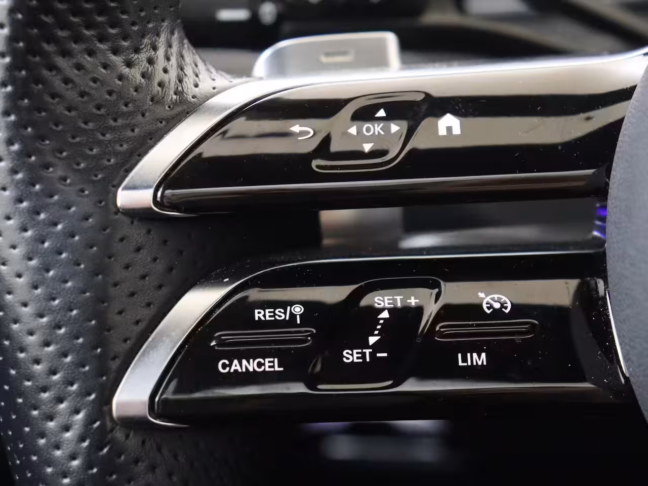 Mercedes-Benz C-klasse Estate 300 e AMG Line / Panoramadak/ Night/ Memory/ Digital Light