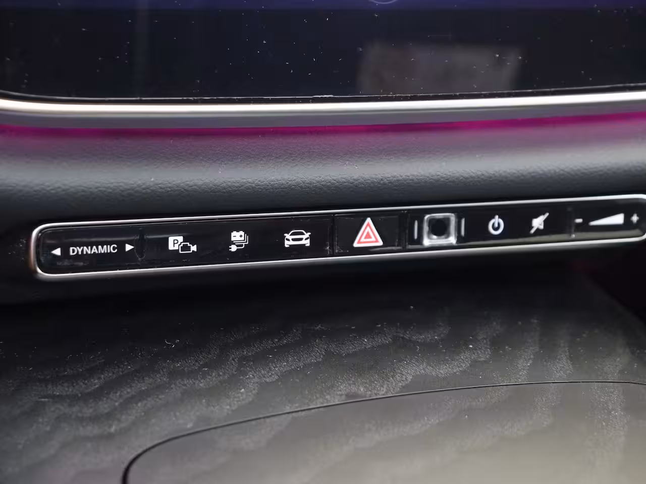 Mercedes-Benz E-klasse 300 e Sport Edition Panoramadak / Rijassistentiepakket / 360 camera / Sluitbekrachtiging