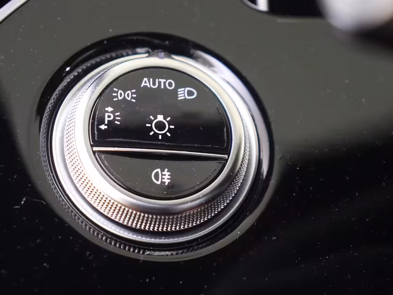 Mercedes-Benz E-klasse 300 e Sport Edition Panoramadak / Rijassistentiepakket / 360 camera / Sluitbekrachtiging