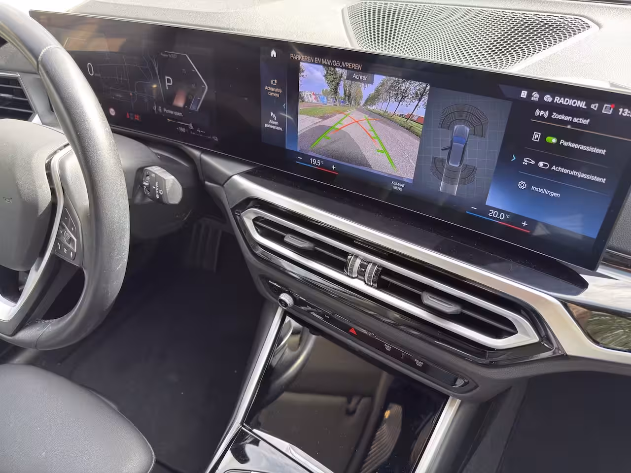 BMW 3-serie Touring 320e, Black edition, curved dis. 12 maand garantie