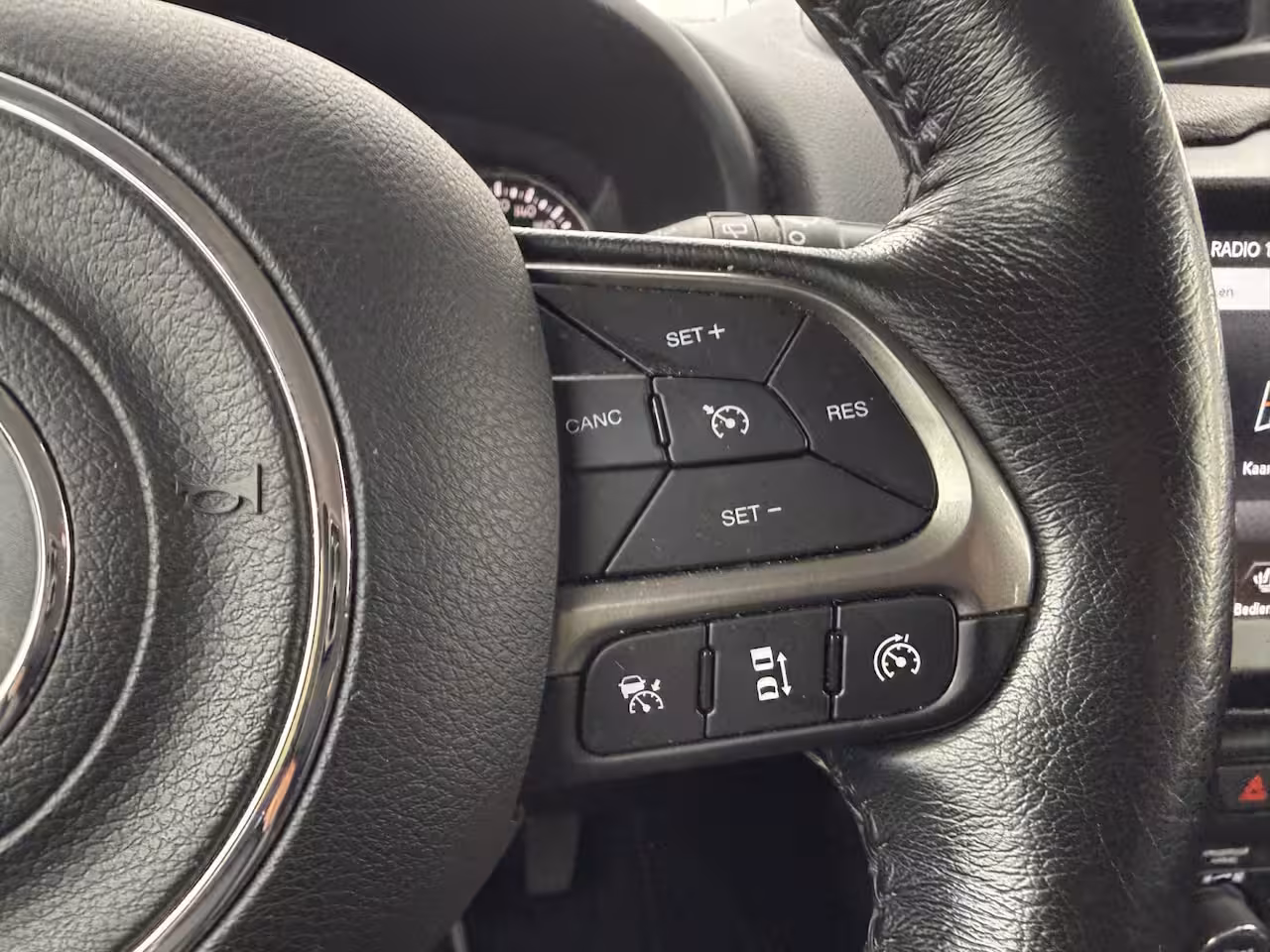 Jeep Renegade 1.3T Limited 12 maand garantie