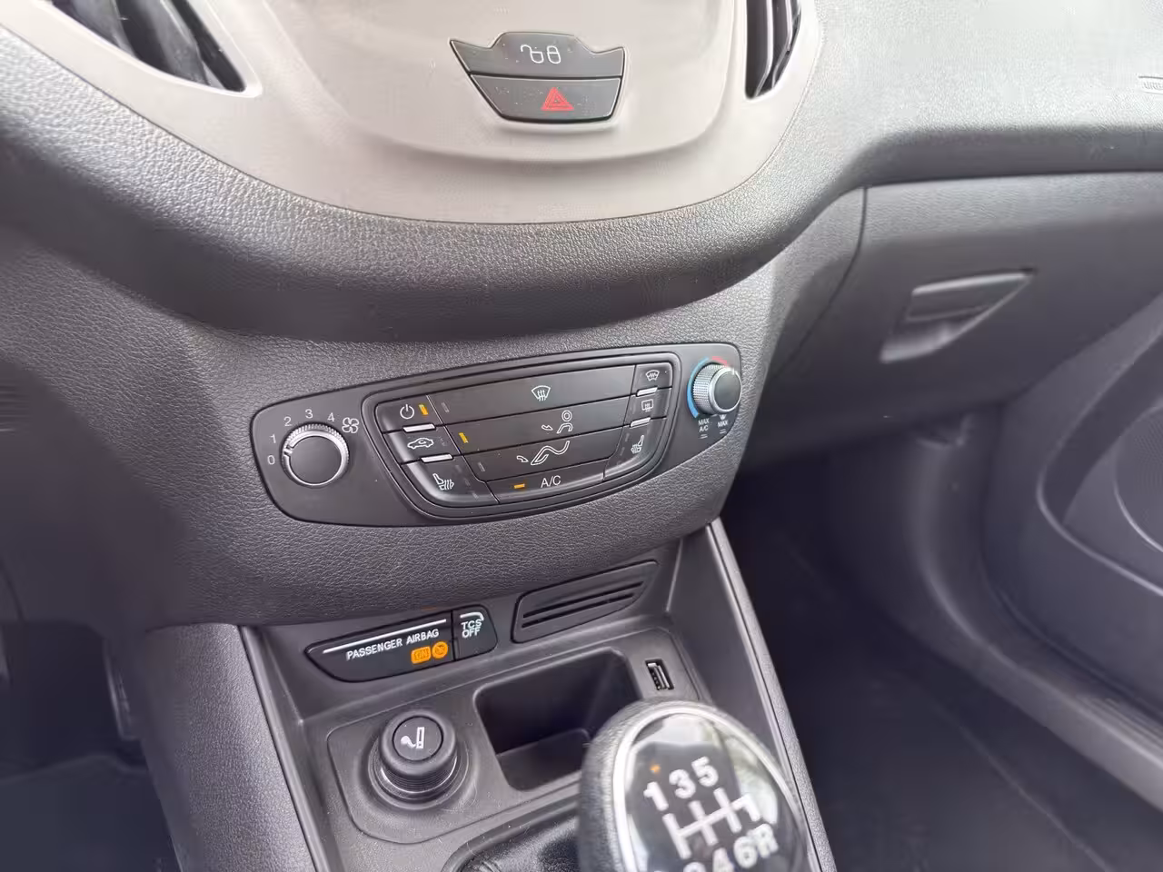 Ford Tourneo Courier 1.0 Titanium 12 maand garantie